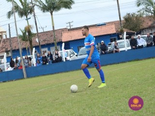 
<a style='margin-left: 5px;' class='btn btn-xs btn-social btn-facebook' href='https://www.facebook.com/sharer/sharer.php?u=https://www.boladovale.com.br/imgs/800-800-90/conteudo/fotos/1621/img1750.jpg' rel='popup' data-width='500' data-height='400'><i class='fa fa-facebook'></i>Compartilhar <span class='hidden-xs'>no Facebook</span>
</a> 
<a class='btn btn-default btn-xs' target='_blank' href='imgs/800-800-90/conteudo/fotos/1621/img1750.jpg'>
<span class='glyphicon glyphicon-cloud-download'></span> Salvar
</a> 
<span></span>