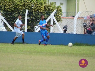 
<a style='margin-left: 5px;' class='btn btn-xs btn-social btn-facebook' href='https://www.facebook.com/sharer/sharer.php?u=https://www.boladovale.com.br/imgs/800-800-90/conteudo/fotos/1621/img1756.jpg' rel='popup' data-width='500' data-height='400'><i class='fa fa-facebook'></i>Compartilhar <span class='hidden-xs'>no Facebook</span>
</a> 
<a class='btn btn-default btn-xs' target='_blank' href='imgs/800-800-90/conteudo/fotos/1621/img1756.jpg'>
<span class='glyphicon glyphicon-cloud-download'></span> Salvar
</a> 
<span></span>