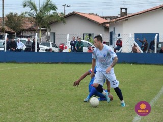 
<a style='margin-left: 5px;' class='btn btn-xs btn-social btn-facebook' href='https://www.facebook.com/sharer/sharer.php?u=https://www.boladovale.com.br/imgs/800-800-90/conteudo/fotos/1621/img1769.jpg' rel='popup' data-width='500' data-height='400'><i class='fa fa-facebook'></i>Compartilhar <span class='hidden-xs'>no Facebook</span>
</a> 
<a class='btn btn-default btn-xs' target='_blank' href='imgs/800-800-90/conteudo/fotos/1621/img1769.jpg'>
<span class='glyphicon glyphicon-cloud-download'></span> Salvar
</a> 
<span></span>