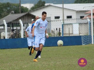 
<a style='margin-left: 5px;' class='btn btn-xs btn-social btn-facebook' href='https://www.facebook.com/sharer/sharer.php?u=https://www.boladovale.com.br/imgs/800-800-90/conteudo/fotos/1621/img1792.jpg' rel='popup' data-width='500' data-height='400'><i class='fa fa-facebook'></i>Compartilhar <span class='hidden-xs'>no Facebook</span>
</a> 
<a class='btn btn-default btn-xs' target='_blank' href='imgs/800-800-90/conteudo/fotos/1621/img1792.jpg'>
<span class='glyphicon glyphicon-cloud-download'></span> Salvar
</a> 
<span></span>