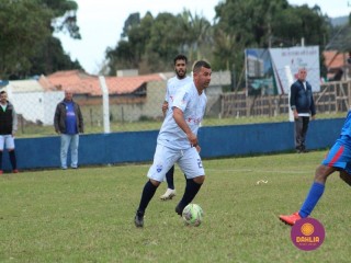 
<a style='margin-left: 5px;' class='btn btn-xs btn-social btn-facebook' href='https://www.facebook.com/sharer/sharer.php?u=https://www.boladovale.com.br/imgs/800-800-90/conteudo/fotos/1621/img1795.jpg' rel='popup' data-width='500' data-height='400'><i class='fa fa-facebook'></i>Compartilhar <span class='hidden-xs'>no Facebook</span>
</a> 
<a class='btn btn-default btn-xs' target='_blank' href='imgs/800-800-90/conteudo/fotos/1621/img1795.jpg'>
<span class='glyphicon glyphicon-cloud-download'></span> Salvar
</a> 
<span></span>