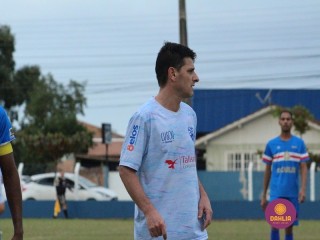 
<a style='margin-left: 5px;' class='btn btn-xs btn-social btn-facebook' href='https://www.facebook.com/sharer/sharer.php?u=https://www.boladovale.com.br/imgs/800-800-90/conteudo/fotos/1621/img1835.jpg' rel='popup' data-width='500' data-height='400'><i class='fa fa-facebook'></i>Compartilhar <span class='hidden-xs'>no Facebook</span>
</a> 
<a class='btn btn-default btn-xs' target='_blank' href='imgs/800-800-90/conteudo/fotos/1621/img1835.jpg'>
<span class='glyphicon glyphicon-cloud-download'></span> Salvar
</a> 
<span></span>