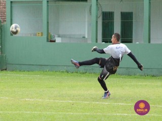
<a style='margin-left: 5px;' class='btn btn-xs btn-social btn-facebook' href='https://www.facebook.com/sharer/sharer.php?u=https://www.boladovale.com.br/imgs/800-800-90/conteudo/fotos/1622/img1581.jpg' rel='popup' data-width='500' data-height='400'><i class='fa fa-facebook'></i>Compartilhar <span class='hidden-xs'>no Facebook</span>
</a> 
<a class='btn btn-default btn-xs' target='_blank' href='imgs/800-800-90/conteudo/fotos/1622/img1581.jpg'>
<span class='glyphicon glyphicon-cloud-download'></span> Salvar
</a> 
<span></span>