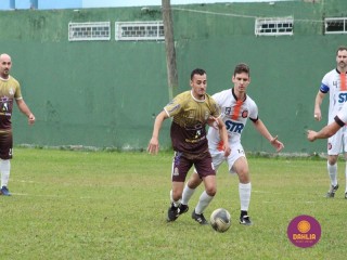 
<a style='margin-left: 5px;' class='btn btn-xs btn-social btn-facebook' href='https://www.facebook.com/sharer/sharer.php?u=https://www.boladovale.com.br/imgs/800-800-90/conteudo/fotos/1622/img1607.jpg' rel='popup' data-width='500' data-height='400'><i class='fa fa-facebook'></i>Compartilhar <span class='hidden-xs'>no Facebook</span>
</a> 
<a class='btn btn-default btn-xs' target='_blank' href='imgs/800-800-90/conteudo/fotos/1622/img1607.jpg'>
<span class='glyphicon glyphicon-cloud-download'></span> Salvar
</a> 
<span></span>