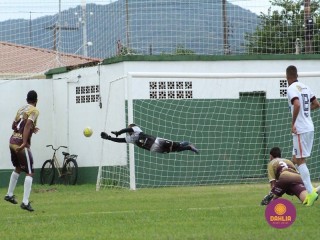 
<a style='margin-left: 5px;' class='btn btn-xs btn-social btn-facebook' href='https://www.facebook.com/sharer/sharer.php?u=https://www.boladovale.com.br/imgs/800-800-90/conteudo/fotos/1622/img1659.jpg' rel='popup' data-width='500' data-height='400'><i class='fa fa-facebook'></i>Compartilhar <span class='hidden-xs'>no Facebook</span>
</a> 
<a class='btn btn-default btn-xs' target='_blank' href='imgs/800-800-90/conteudo/fotos/1622/img1659.jpg'>
<span class='glyphicon glyphicon-cloud-download'></span> Salvar
</a> 
<span></span>