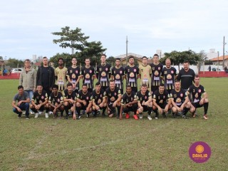 
<a style='margin-left: 5px;' class='btn btn-xs btn-social btn-facebook' href='https://www.facebook.com/sharer/sharer.php?u=https://www.boladovale.com.br/imgs/800-800-90/conteudo/fotos/1623/img2580.jpg' rel='popup' data-width='500' data-height='400'><i class='fa fa-facebook'></i>Compartilhar <span class='hidden-xs'>no Facebook</span>
</a> 
<a class='btn btn-default btn-xs' target='_blank' href='imgs/800-800-90/conteudo/fotos/1623/img2580.jpg'>
<span class='glyphicon glyphicon-cloud-download'></span> Salvar
</a> 
<span></span>