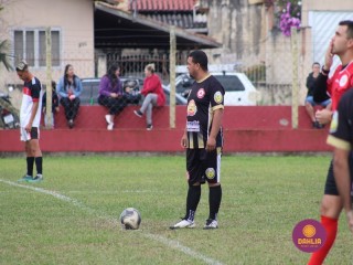 
<a style='margin-left: 5px;' class='btn btn-xs btn-social btn-facebook' href='https://www.facebook.com/sharer/sharer.php?u=https://www.boladovale.com.br/imgs/800-800-90/conteudo/fotos/1623/img2587.jpg' rel='popup' data-width='500' data-height='400'><i class='fa fa-facebook'></i>Compartilhar <span class='hidden-xs'>no Facebook</span>
</a> 
<a class='btn btn-default btn-xs' target='_blank' href='imgs/800-800-90/conteudo/fotos/1623/img2587.jpg'>
<span class='glyphicon glyphicon-cloud-download'></span> Salvar
</a> 
<span></span>