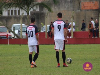 
<a style='margin-left: 5px;' class='btn btn-xs btn-social btn-facebook' href='https://www.facebook.com/sharer/sharer.php?u=https://www.boladovale.com.br/imgs/800-800-90/conteudo/fotos/1623/img2603.jpg' rel='popup' data-width='500' data-height='400'><i class='fa fa-facebook'></i>Compartilhar <span class='hidden-xs'>no Facebook</span>
</a> 
<a class='btn btn-default btn-xs' target='_blank' href='imgs/800-800-90/conteudo/fotos/1623/img2603.jpg'>
<span class='glyphicon glyphicon-cloud-download'></span> Salvar
</a> 
<span></span>