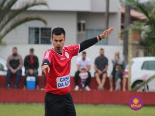 
<a style='margin-left: 5px;' class='btn btn-xs btn-social btn-facebook' href='https://www.facebook.com/sharer/sharer.php?u=https://www.boladovale.com.br/imgs/800-800-90/conteudo/fotos/1623/img2611.jpg' rel='popup' data-width='500' data-height='400'><i class='fa fa-facebook'></i>Compartilhar <span class='hidden-xs'>no Facebook</span>
</a> 
<a class='btn btn-default btn-xs' target='_blank' href='imgs/800-800-90/conteudo/fotos/1623/img2611.jpg'>
<span class='glyphicon glyphicon-cloud-download'></span> Salvar
</a> 
<span></span>