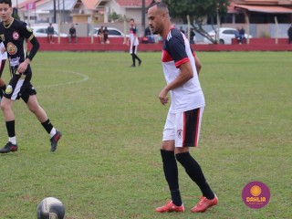 
<a style='margin-left: 5px;' class='btn btn-xs btn-social btn-facebook' href='https://www.facebook.com/sharer/sharer.php?u=https://www.boladovale.com.br/imgs/800-800-90/conteudo/fotos/1623/img2613.jpg' rel='popup' data-width='500' data-height='400'><i class='fa fa-facebook'></i>Compartilhar <span class='hidden-xs'>no Facebook</span>
</a> 
<a class='btn btn-default btn-xs' target='_blank' href='imgs/800-800-90/conteudo/fotos/1623/img2613.jpg'>
<span class='glyphicon glyphicon-cloud-download'></span> Salvar
</a> 
<span></span>