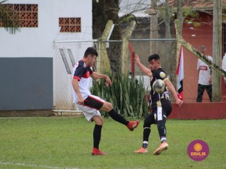 
<a style='margin-left: 5px;' class='btn btn-xs btn-social btn-facebook' href='https://www.facebook.com/sharer/sharer.php?u=https://www.boladovale.com.br/imgs/800-800-90/conteudo/fotos/1623/img2617.jpg' rel='popup' data-width='500' data-height='400'><i class='fa fa-facebook'></i>Compartilhar <span class='hidden-xs'>no Facebook</span>
</a> 
<a class='btn btn-default btn-xs' target='_blank' href='imgs/800-800-90/conteudo/fotos/1623/img2617.jpg'>
<span class='glyphicon glyphicon-cloud-download'></span> Salvar
</a> 
<span></span>