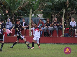 
<a style='margin-left: 5px;' class='btn btn-xs btn-social btn-facebook' href='https://www.facebook.com/sharer/sharer.php?u=https://www.boladovale.com.br/imgs/800-800-90/conteudo/fotos/1623/img2624.jpg' rel='popup' data-width='500' data-height='400'><i class='fa fa-facebook'></i>Compartilhar <span class='hidden-xs'>no Facebook</span>
</a> 
<a class='btn btn-default btn-xs' target='_blank' href='imgs/800-800-90/conteudo/fotos/1623/img2624.jpg'>
<span class='glyphicon glyphicon-cloud-download'></span> Salvar
</a> 
<span></span>