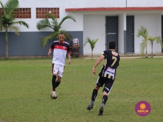 
<a style='margin-left: 5px;' class='btn btn-xs btn-social btn-facebook' href='https://www.facebook.com/sharer/sharer.php?u=https://www.boladovale.com.br/imgs/800-800-90/conteudo/fotos/1623/img2629.jpg' rel='popup' data-width='500' data-height='400'><i class='fa fa-facebook'></i>Compartilhar <span class='hidden-xs'>no Facebook</span>
</a> 
<a class='btn btn-default btn-xs' target='_blank' href='imgs/800-800-90/conteudo/fotos/1623/img2629.jpg'>
<span class='glyphicon glyphicon-cloud-download'></span> Salvar
</a> 
<span></span>