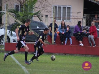 
<a style='margin-left: 5px;' class='btn btn-xs btn-social btn-facebook' href='https://www.facebook.com/sharer/sharer.php?u=https://www.boladovale.com.br/imgs/800-800-90/conteudo/fotos/1623/img2630.jpg' rel='popup' data-width='500' data-height='400'><i class='fa fa-facebook'></i>Compartilhar <span class='hidden-xs'>no Facebook</span>
</a> 
<a class='btn btn-default btn-xs' target='_blank' href='imgs/800-800-90/conteudo/fotos/1623/img2630.jpg'>
<span class='glyphicon glyphicon-cloud-download'></span> Salvar
</a> 
<span></span>