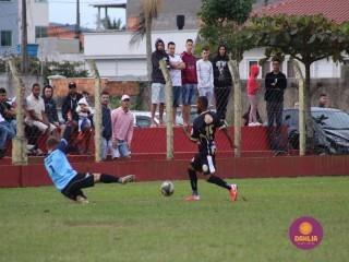 
<a style='margin-left: 5px;' class='btn btn-xs btn-social btn-facebook' href='https://www.facebook.com/sharer/sharer.php?u=https://www.boladovale.com.br/imgs/800-800-90/conteudo/fotos/1623/img2695.jpg' rel='popup' data-width='500' data-height='400'><i class='fa fa-facebook'></i>Compartilhar <span class='hidden-xs'>no Facebook</span>
</a> 
<a class='btn btn-default btn-xs' target='_blank' href='imgs/800-800-90/conteudo/fotos/1623/img2695.jpg'>
<span class='glyphicon glyphicon-cloud-download'></span> Salvar
</a> 
<span></span>