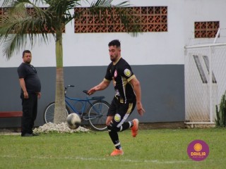 
<a style='margin-left: 5px;' class='btn btn-xs btn-social btn-facebook' href='https://www.facebook.com/sharer/sharer.php?u=https://www.boladovale.com.br/imgs/800-800-90/conteudo/fotos/1623/img2700.jpg' rel='popup' data-width='500' data-height='400'><i class='fa fa-facebook'></i>Compartilhar <span class='hidden-xs'>no Facebook</span>
</a> 
<a class='btn btn-default btn-xs' target='_blank' href='imgs/800-800-90/conteudo/fotos/1623/img2700.jpg'>
<span class='glyphicon glyphicon-cloud-download'></span> Salvar
</a> 
<span></span>