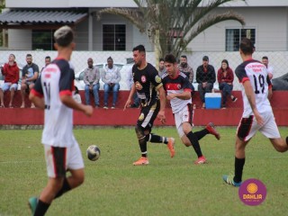 
<a style='margin-left: 5px;' class='btn btn-xs btn-social btn-facebook' href='https://www.facebook.com/sharer/sharer.php?u=https://www.boladovale.com.br/imgs/800-800-90/conteudo/fotos/1623/img2738.jpg' rel='popup' data-width='500' data-height='400'><i class='fa fa-facebook'></i>Compartilhar <span class='hidden-xs'>no Facebook</span>
</a> 
<a class='btn btn-default btn-xs' target='_blank' href='imgs/800-800-90/conteudo/fotos/1623/img2738.jpg'>
<span class='glyphicon glyphicon-cloud-download'></span> Salvar
</a> 
<span></span>