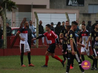 
<a style='margin-left: 5px;' class='btn btn-xs btn-social btn-facebook' href='https://www.facebook.com/sharer/sharer.php?u=https://www.boladovale.com.br/imgs/800-800-90/conteudo/fotos/1623/img2754.jpg' rel='popup' data-width='500' data-height='400'><i class='fa fa-facebook'></i>Compartilhar <span class='hidden-xs'>no Facebook</span>
</a> 
<a class='btn btn-default btn-xs' target='_blank' href='imgs/800-800-90/conteudo/fotos/1623/img2754.jpg'>
<span class='glyphicon glyphicon-cloud-download'></span> Salvar
</a> 
<span></span>