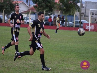 
<a style='margin-left: 5px;' class='btn btn-xs btn-social btn-facebook' href='https://www.facebook.com/sharer/sharer.php?u=https://www.boladovale.com.br/imgs/800-800-90/conteudo/fotos/1623/img2769.jpg' rel='popup' data-width='500' data-height='400'><i class='fa fa-facebook'></i>Compartilhar <span class='hidden-xs'>no Facebook</span>
</a> 
<a class='btn btn-default btn-xs' target='_blank' href='imgs/800-800-90/conteudo/fotos/1623/img2769.jpg'>
<span class='glyphicon glyphicon-cloud-download'></span> Salvar
</a> 
<span></span>