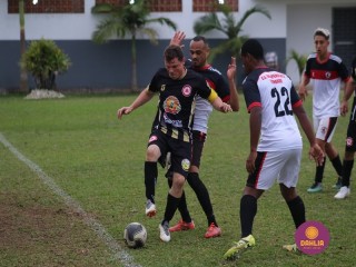 
<a style='margin-left: 5px;' class='btn btn-xs btn-social btn-facebook' href='https://www.facebook.com/sharer/sharer.php?u=https://www.boladovale.com.br/imgs/800-800-90/conteudo/fotos/1623/img2774.jpg' rel='popup' data-width='500' data-height='400'><i class='fa fa-facebook'></i>Compartilhar <span class='hidden-xs'>no Facebook</span>
</a> 
<a class='btn btn-default btn-xs' target='_blank' href='imgs/800-800-90/conteudo/fotos/1623/img2774.jpg'>
<span class='glyphicon glyphicon-cloud-download'></span> Salvar
</a> 
<span></span>