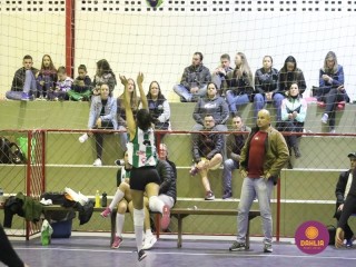 
<a style='margin-left: 5px;' class='btn btn-xs btn-social btn-facebook' href='https://www.facebook.com/sharer/sharer.php?u=https://www.boladovale.com.br/imgs/800-800-90/conteudo/fotos/1624/img2899.jpg' rel='popup' data-width='500' data-height='400'><i class='fa fa-facebook'></i>Compartilhar <span class='hidden-xs'>no Facebook</span>
</a> 
<a class='btn btn-default btn-xs' target='_blank' href='imgs/800-800-90/conteudo/fotos/1624/img2899.jpg'>
<span class='glyphicon glyphicon-cloud-download'></span> Salvar
</a> 
<span></span>