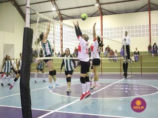 
<a style='margin-left: 5px;' class='btn btn-xs btn-social btn-facebook' href='https://www.facebook.com/sharer/sharer.php?u=https://www.boladovale.com.br/imgs/800-800-90/conteudo/fotos/1624/img2931.jpg' rel='popup' data-width='500' data-height='400'><i class='fa fa-facebook'></i>Compartilhar <span class='hidden-xs'>no Facebook</span>
</a> 
<a class='btn btn-default btn-xs' target='_blank' href='imgs/800-800-90/conteudo/fotos/1624/img2931.jpg'>
<span class='glyphicon glyphicon-cloud-download'></span> Salvar
</a> 
<span></span>