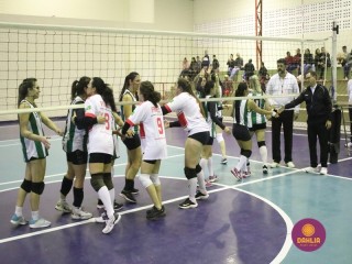
<a style='margin-left: 5px;' class='btn btn-xs btn-social btn-facebook' href='https://www.facebook.com/sharer/sharer.php?u=https://www.boladovale.com.br/imgs/800-800-90/conteudo/fotos/1624/img2961.jpg' rel='popup' data-width='500' data-height='400'><i class='fa fa-facebook'></i>Compartilhar <span class='hidden-xs'>no Facebook</span>
</a> 
<a class='btn btn-default btn-xs' target='_blank' href='imgs/800-800-90/conteudo/fotos/1624/img2961.jpg'>
<span class='glyphicon glyphicon-cloud-download'></span> Salvar
</a> 
<span></span>