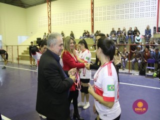 
<a style='margin-left: 5px;' class='btn btn-xs btn-social btn-facebook' href='https://www.facebook.com/sharer/sharer.php?u=https://www.boladovale.com.br/imgs/800-800-90/conteudo/fotos/1624/img3007.jpg' rel='popup' data-width='500' data-height='400'><i class='fa fa-facebook'></i>Compartilhar <span class='hidden-xs'>no Facebook</span>
</a> 
<a class='btn btn-default btn-xs' target='_blank' href='imgs/800-800-90/conteudo/fotos/1624/img3007.jpg'>
<span class='glyphicon glyphicon-cloud-download'></span> Salvar
</a> 
<span></span>