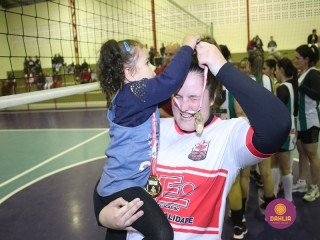 
<a style='margin-left: 5px;' class='btn btn-xs btn-social btn-facebook' href='https://www.facebook.com/sharer/sharer.php?u=https://www.boladovale.com.br/imgs/800-800-90/conteudo/fotos/1624/img3013.jpg' rel='popup' data-width='500' data-height='400'><i class='fa fa-facebook'></i>Compartilhar <span class='hidden-xs'>no Facebook</span>
</a> 
<a class='btn btn-default btn-xs' target='_blank' href='imgs/800-800-90/conteudo/fotos/1624/img3013.jpg'>
<span class='glyphicon glyphicon-cloud-download'></span> Salvar
</a> 
<span></span>