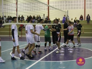 
<a style='margin-left: 5px;' class='btn btn-xs btn-social btn-facebook' href='https://www.facebook.com/sharer/sharer.php?u=https://www.boladovale.com.br/imgs/800-800-90/conteudo/fotos/1625/img3029.jpg' rel='popup' data-width='500' data-height='400'><i class='fa fa-facebook'></i>Compartilhar <span class='hidden-xs'>no Facebook</span>
</a> 
<a class='btn btn-default btn-xs' target='_blank' href='imgs/800-800-90/conteudo/fotos/1625/img3029.jpg'>
<span class='glyphicon glyphicon-cloud-download'></span> Salvar
</a> 
<span></span>