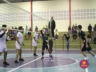 
<a style='margin-left: 5px;' class='btn btn-xs btn-social btn-facebook' href='https://www.facebook.com/sharer/sharer.php?u=https://www.boladovale.com.br/imgs/800-800-90/conteudo/fotos/1625/img3049.jpg' rel='popup' data-width='500' data-height='400'><i class='fa fa-facebook'></i>Compartilhar <span class='hidden-xs'>no Facebook</span>
</a> 
<a class='btn btn-default btn-xs' target='_blank' href='imgs/800-800-90/conteudo/fotos/1625/img3049.jpg'>
<span class='glyphicon glyphicon-cloud-download'></span> Salvar
</a> 
<span></span>