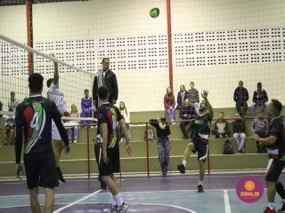 
<a style='margin-left: 5px;' class='btn btn-xs btn-social btn-facebook' href='https://www.facebook.com/sharer/sharer.php?u=https://www.boladovale.com.br/imgs/800-800-90/conteudo/fotos/1625/img3050.jpg' rel='popup' data-width='500' data-height='400'><i class='fa fa-facebook'></i>Compartilhar <span class='hidden-xs'>no Facebook</span>
</a> 
<a class='btn btn-default btn-xs' target='_blank' href='imgs/800-800-90/conteudo/fotos/1625/img3050.jpg'>
<span class='glyphicon glyphicon-cloud-download'></span> Salvar
</a> 
<span></span>