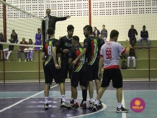 
<a style='margin-left: 5px;' class='btn btn-xs btn-social btn-facebook' href='https://www.facebook.com/sharer/sharer.php?u=https://www.boladovale.com.br/imgs/800-800-90/conteudo/fotos/1625/img3052.jpg' rel='popup' data-width='500' data-height='400'><i class='fa fa-facebook'></i>Compartilhar <span class='hidden-xs'>no Facebook</span>
</a> 
<a class='btn btn-default btn-xs' target='_blank' href='imgs/800-800-90/conteudo/fotos/1625/img3052.jpg'>
<span class='glyphicon glyphicon-cloud-download'></span> Salvar
</a> 
<span></span>
