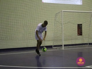 
<a style='margin-left: 5px;' class='btn btn-xs btn-social btn-facebook' href='https://www.facebook.com/sharer/sharer.php?u=https://www.boladovale.com.br/imgs/800-800-90/conteudo/fotos/1625/img3064.jpg' rel='popup' data-width='500' data-height='400'><i class='fa fa-facebook'></i>Compartilhar <span class='hidden-xs'>no Facebook</span>
</a> 
<a class='btn btn-default btn-xs' target='_blank' href='imgs/800-800-90/conteudo/fotos/1625/img3064.jpg'>
<span class='glyphicon glyphicon-cloud-download'></span> Salvar
</a> 
<span></span>