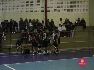 
<a style='margin-left: 5px;' class='btn btn-xs btn-social btn-facebook' href='https://www.facebook.com/sharer/sharer.php?u=https://www.boladovale.com.br/imgs/800-800-90/conteudo/fotos/1625/img3082.jpg' rel='popup' data-width='500' data-height='400'><i class='fa fa-facebook'></i>Compartilhar <span class='hidden-xs'>no Facebook</span>
</a> 
<a class='btn btn-default btn-xs' target='_blank' href='imgs/800-800-90/conteudo/fotos/1625/img3082.jpg'>
<span class='glyphicon glyphicon-cloud-download'></span> Salvar
</a> 
<span></span>