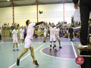 
<a style='margin-left: 5px;' class='btn btn-xs btn-social btn-facebook' href='https://www.facebook.com/sharer/sharer.php?u=https://www.boladovale.com.br/imgs/800-800-90/conteudo/fotos/1625/img3096.jpg' rel='popup' data-width='500' data-height='400'><i class='fa fa-facebook'></i>Compartilhar <span class='hidden-xs'>no Facebook</span>
</a> 
<a class='btn btn-default btn-xs' target='_blank' href='imgs/800-800-90/conteudo/fotos/1625/img3096.jpg'>
<span class='glyphicon glyphicon-cloud-download'></span> Salvar
</a> 
<span></span>