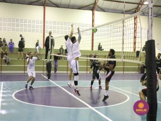 
<a style='margin-left: 5px;' class='btn btn-xs btn-social btn-facebook' href='https://www.facebook.com/sharer/sharer.php?u=https://www.boladovale.com.br/imgs/800-800-90/conteudo/fotos/1625/img3163.jpg' rel='popup' data-width='500' data-height='400'><i class='fa fa-facebook'></i>Compartilhar <span class='hidden-xs'>no Facebook</span>
</a> 
<a class='btn btn-default btn-xs' target='_blank' href='imgs/800-800-90/conteudo/fotos/1625/img3163.jpg'>
<span class='glyphicon glyphicon-cloud-download'></span> Salvar
</a> 
<span></span>