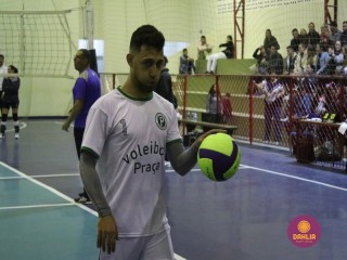 
<a style='margin-left: 5px;' class='btn btn-xs btn-social btn-facebook' href='https://www.facebook.com/sharer/sharer.php?u=https://www.boladovale.com.br/imgs/800-800-90/conteudo/fotos/1625/img3170.jpg' rel='popup' data-width='500' data-height='400'><i class='fa fa-facebook'></i>Compartilhar <span class='hidden-xs'>no Facebook</span>
</a> 
<a class='btn btn-default btn-xs' target='_blank' href='imgs/800-800-90/conteudo/fotos/1625/img3170.jpg'>
<span class='glyphicon glyphicon-cloud-download'></span> Salvar
</a> 
<span></span>