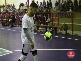 
<a style='margin-left: 5px;' class='btn btn-xs btn-social btn-facebook' href='https://www.facebook.com/sharer/sharer.php?u=https://www.boladovale.com.br/imgs/800-800-90/conteudo/fotos/1625/img3171.jpg' rel='popup' data-width='500' data-height='400'><i class='fa fa-facebook'></i>Compartilhar <span class='hidden-xs'>no Facebook</span>
</a> 
<a class='btn btn-default btn-xs' target='_blank' href='imgs/800-800-90/conteudo/fotos/1625/img3171.jpg'>
<span class='glyphicon glyphicon-cloud-download'></span> Salvar
</a> 
<span></span>