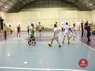 
<a style='margin-left: 5px;' class='btn btn-xs btn-social btn-facebook' href='https://www.facebook.com/sharer/sharer.php?u=https://www.boladovale.com.br/imgs/800-800-90/conteudo/fotos/1625/img3193.jpg' rel='popup' data-width='500' data-height='400'><i class='fa fa-facebook'></i>Compartilhar <span class='hidden-xs'>no Facebook</span>
</a> 
<a class='btn btn-default btn-xs' target='_blank' href='imgs/800-800-90/conteudo/fotos/1625/img3193.jpg'>
<span class='glyphicon glyphicon-cloud-download'></span> Salvar
</a> 
<span></span>