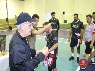 
<a style='margin-left: 5px;' class='btn btn-xs btn-social btn-facebook' href='https://www.facebook.com/sharer/sharer.php?u=https://www.boladovale.com.br/imgs/800-800-90/conteudo/fotos/1625/img3242.jpg' rel='popup' data-width='500' data-height='400'><i class='fa fa-facebook'></i>Compartilhar <span class='hidden-xs'>no Facebook</span>
</a> 
<a class='btn btn-default btn-xs' target='_blank' href='imgs/800-800-90/conteudo/fotos/1625/img3242.jpg'>
<span class='glyphicon glyphicon-cloud-download'></span> Salvar
</a> 
<span></span>