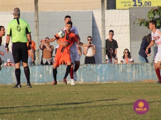 
<a style='margin-left: 5px;' class='btn btn-xs btn-social btn-facebook' href='https://www.facebook.com/sharer/sharer.php?u=https://www.boladovale.com.br/imgs/800-800-90/conteudo/fotos/1626/img2089.jpg' rel='popup' data-width='500' data-height='400'><i class='fa fa-facebook'></i>Compartilhar <span class='hidden-xs'>no Facebook</span>
</a> 
<a class='btn btn-default btn-xs' target='_blank' href='imgs/800-800-90/conteudo/fotos/1626/img2089.jpg'>
<span class='glyphicon glyphicon-cloud-download'></span> Salvar
</a> 
<span></span>