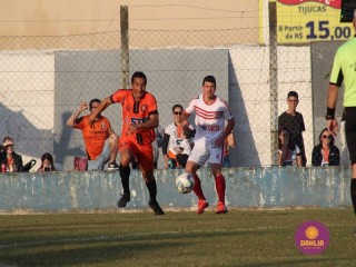 
<a style='margin-left: 5px;' class='btn btn-xs btn-social btn-facebook' href='https://www.facebook.com/sharer/sharer.php?u=https://www.boladovale.com.br/imgs/800-800-90/conteudo/fotos/1626/img2116.jpg' rel='popup' data-width='500' data-height='400'><i class='fa fa-facebook'></i>Compartilhar <span class='hidden-xs'>no Facebook</span>
</a> 
<a class='btn btn-default btn-xs' target='_blank' href='imgs/800-800-90/conteudo/fotos/1626/img2116.jpg'>
<span class='glyphicon glyphicon-cloud-download'></span> Salvar
</a> 
<span></span>