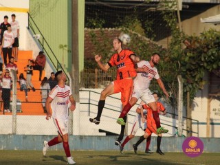 
<a style='margin-left: 5px;' class='btn btn-xs btn-social btn-facebook' href='https://www.facebook.com/sharer/sharer.php?u=https://www.boladovale.com.br/imgs/800-800-90/conteudo/fotos/1626/img2135.jpg' rel='popup' data-width='500' data-height='400'><i class='fa fa-facebook'></i>Compartilhar <span class='hidden-xs'>no Facebook</span>
</a> 
<a class='btn btn-default btn-xs' target='_blank' href='imgs/800-800-90/conteudo/fotos/1626/img2135.jpg'>
<span class='glyphicon glyphicon-cloud-download'></span> Salvar
</a> 
<span></span>