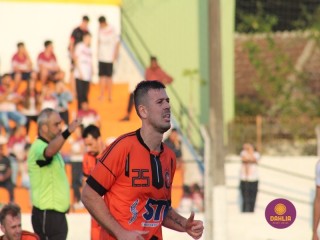 
<a style='margin-left: 5px;' class='btn btn-xs btn-social btn-facebook' href='https://www.facebook.com/sharer/sharer.php?u=https://www.boladovale.com.br/imgs/800-800-90/conteudo/fotos/1626/img2143.jpg' rel='popup' data-width='500' data-height='400'><i class='fa fa-facebook'></i>Compartilhar <span class='hidden-xs'>no Facebook</span>
</a> 
<a class='btn btn-default btn-xs' target='_blank' href='imgs/800-800-90/conteudo/fotos/1626/img2143.jpg'>
<span class='glyphicon glyphicon-cloud-download'></span> Salvar
</a> 
<span></span>