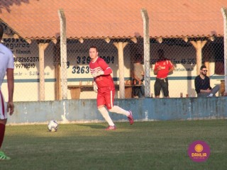 
<a style='margin-left: 5px;' class='btn btn-xs btn-social btn-facebook' href='https://www.facebook.com/sharer/sharer.php?u=https://www.boladovale.com.br/imgs/800-800-90/conteudo/fotos/1626/img2184.jpg' rel='popup' data-width='500' data-height='400'><i class='fa fa-facebook'></i>Compartilhar <span class='hidden-xs'>no Facebook</span>
</a> 
<a class='btn btn-default btn-xs' target='_blank' href='imgs/800-800-90/conteudo/fotos/1626/img2184.jpg'>
<span class='glyphicon glyphicon-cloud-download'></span> Salvar
</a> 
<span></span>