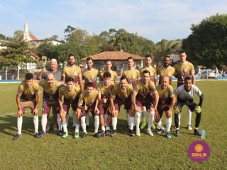 
<a style='margin-left: 5px;' class='btn btn-xs btn-social btn-facebook' href='https://www.facebook.com/sharer/sharer.php?u=https://www.boladovale.com.br/imgs/800-800-90/conteudo/fotos/1627/img1870.jpg' rel='popup' data-width='500' data-height='400'><i class='fa fa-facebook'></i>Compartilhar <span class='hidden-xs'>no Facebook</span>
</a> 
<a class='btn btn-default btn-xs' target='_blank' href='imgs/800-800-90/conteudo/fotos/1627/img1870.jpg'>
<span class='glyphicon glyphicon-cloud-download'></span> Salvar
</a> 
<span></span>