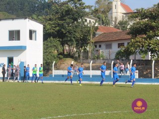 
<a style='margin-left: 5px;' class='btn btn-xs btn-social btn-facebook' href='https://www.facebook.com/sharer/sharer.php?u=https://www.boladovale.com.br/imgs/800-800-90/conteudo/fotos/1627/img1871.jpg' rel='popup' data-width='500' data-height='400'><i class='fa fa-facebook'></i>Compartilhar <span class='hidden-xs'>no Facebook</span>
</a> 
<a class='btn btn-default btn-xs' target='_blank' href='imgs/800-800-90/conteudo/fotos/1627/img1871.jpg'>
<span class='glyphicon glyphicon-cloud-download'></span> Salvar
</a> 
<span></span>