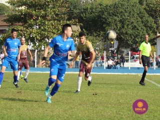
<a style='margin-left: 5px;' class='btn btn-xs btn-social btn-facebook' href='https://www.facebook.com/sharer/sharer.php?u=https://www.boladovale.com.br/imgs/800-800-90/conteudo/fotos/1627/img1886.jpg' rel='popup' data-width='500' data-height='400'><i class='fa fa-facebook'></i>Compartilhar <span class='hidden-xs'>no Facebook</span>
</a> 
<a class='btn btn-default btn-xs' target='_blank' href='imgs/800-800-90/conteudo/fotos/1627/img1886.jpg'>
<span class='glyphicon glyphicon-cloud-download'></span> Salvar
</a> 
<span></span>