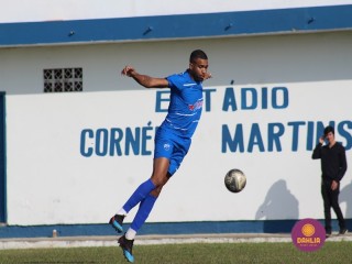 
<a style='margin-left: 5px;' class='btn btn-xs btn-social btn-facebook' href='https://www.facebook.com/sharer/sharer.php?u=https://www.boladovale.com.br/imgs/800-800-90/conteudo/fotos/1627/img1911.jpg' rel='popup' data-width='500' data-height='400'><i class='fa fa-facebook'></i>Compartilhar <span class='hidden-xs'>no Facebook</span>
</a> 
<a class='btn btn-default btn-xs' target='_blank' href='imgs/800-800-90/conteudo/fotos/1627/img1911.jpg'>
<span class='glyphicon glyphicon-cloud-download'></span> Salvar
</a> 
<span></span>